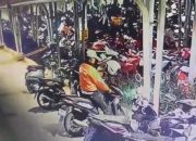 Pria Berjaket Ojol Nekat Curi Motor di Parkiran Mall Grand Wisata Tambun