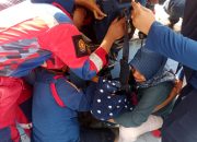 Damkar Evakuasi Tangan Bocah Yang Tersangkut Dalam Pipa Kolam Renang