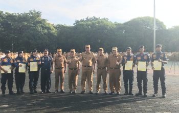 Sigap Respon Laporan Warga, Wali Kota Bekasi Berikan Penghargaan ke Damkar