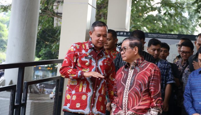 Wali Kota Bekasi dan Gubernur Jakarta Kolaborasi Perluas Layanan Transportasi Publik