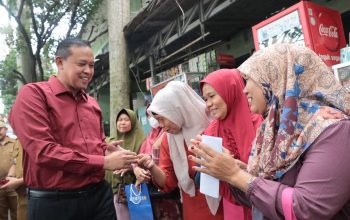 Pemkot Bekasi Salurkan Langsung BLT Cukai Tembakau kepada Warga