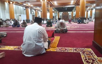 Syahdunya Khataman Jamaah di Masjid Agung