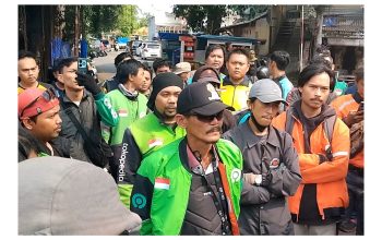 Ratusan Ojol Bekasi Turun Ikut Aksi Demo di Mako Brimob Kwitang