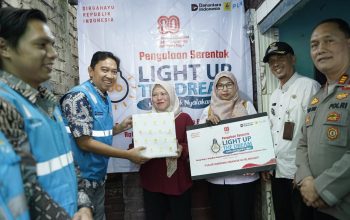 PLN UID Jabar Nyalakan Harapan di Hari Kemerdekaan, 365 Keluarga Prasejahtera Nikmati Sambungan Listrik Gratis