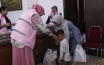 PLN UID Jabar Aksi Peduli Cegah Stunting Sambut Hari Pelanggan Nasional