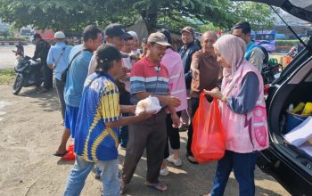 Dukung UMKM Tumbuh, PLN Cikarang Bagikan Ratusan Paket Sarapan Setiap Jumat