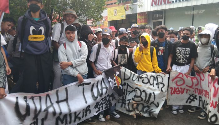 Guru Olahraga Yang Diduga Cabuli Siswa di SMPN 13 Kota Bekasi Diskors Seminggu