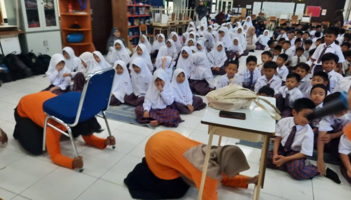 Sekolah Islam Amanah Bangsa Gelar Simulasi Tanggap Bencana Gempa Bumi