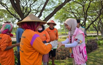 Ratusan Paket Sarapan dari PLN Cikarang Setiap Jumat, Berdayakan UMKM 