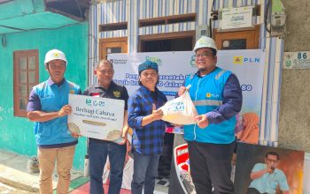 PLN UP3 Bekasi Gelar Penyalaan Serentak Light Up The Dream Jelang Perayaan Hari Listrik Nasional ke-80