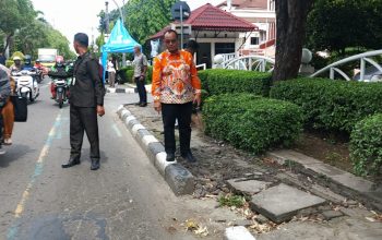 Jalan Rusak Tepat di Depan DPRD, Sardi Efendi Ultimatum DBMSDA