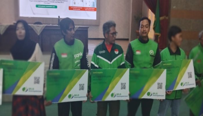 Pemkot Bekasi Salurkan Jaminan Sosial Ketenagakerjaan Untuk 11.666 Pekerja Rentan