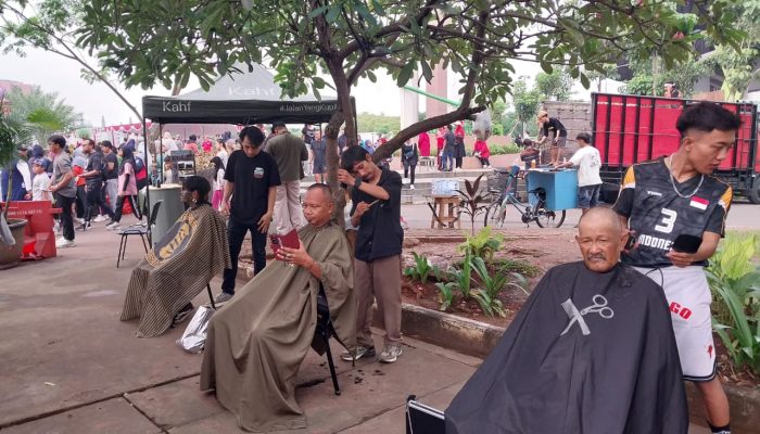 Komunitas Sedekah Cukur Giri Gelar Aksi Cukur Amal, Donasi Disalurkan untuk Korban Banjir Sumatera