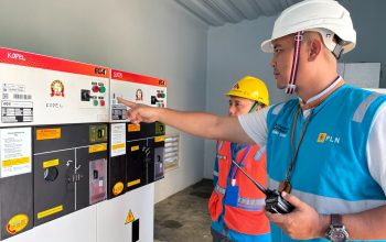 PLN UP3 Bekasi Siaga Kehandalan Pastikan Pasokan Listrik Aman & Handal Selama Perayaan Natal 2025