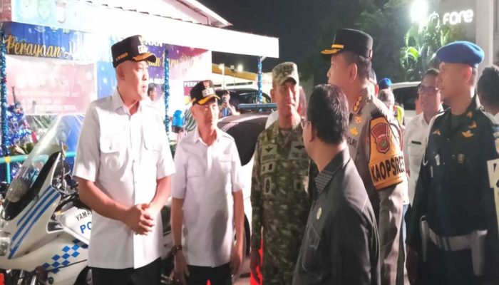 Pantau Nataru, Wali Kota Bekasi Pastikan Lalin Lancar dan Ibadah Natal Aman