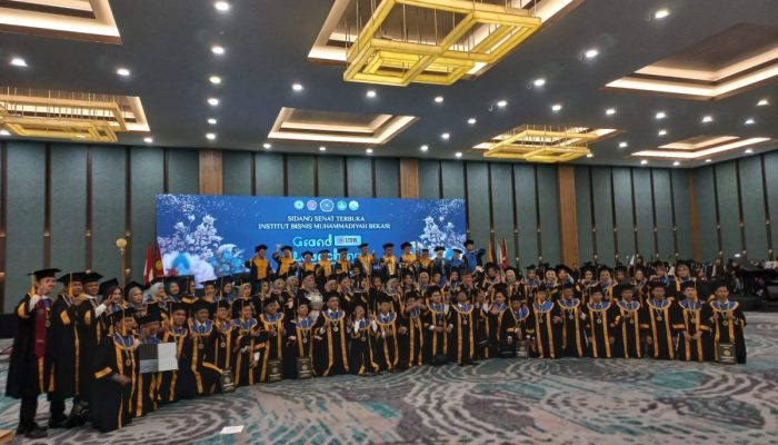 Wisuda Terakhir IBM Bekasi, Resmi Bertransformasi Jadi Universitas Muhammadiyah Bekasi Karawang