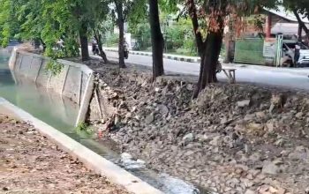 Turap Baru Kali Jembatan 0 Rawalumbu Amblas, Legislator Minta Audit Konstruksi