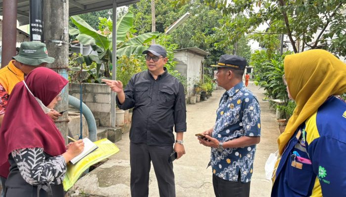 Bau Menyengat di Saluran Air, DLH Kota Bekasi Lakukan Penelusuran