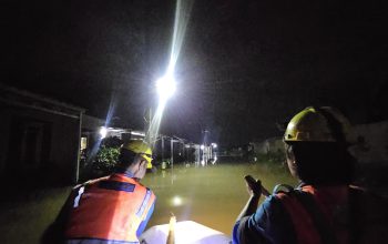 PLN UP3 Bekasi Gerak Cepat Amankan Kelistrikan Akibat Banjir di Wilayah Bekasi