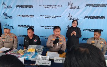 Polres Metro Bekasi Kota Ungkap Kasus Narkotika, Sita Sabu hingga Senjata Api Rakitan