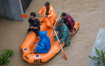Wali Kota Bekasi Instruksikan Pembangunan Dapur Umum untuk Warga Terdampak Banjir