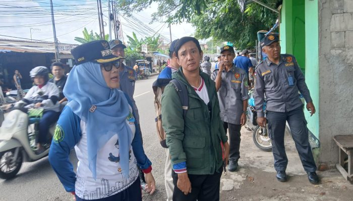 Tindak Lanjut Instruksi Wali Kota, Bangli di Jalan Nonon Sonthanie Dibongkar