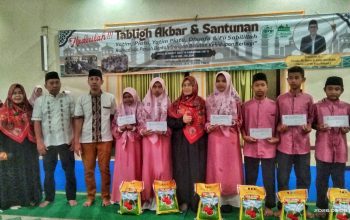 Lurah Duren Jaya Hadiri Santunan 300 Yatim dan Dhuafa di Masjid Al Muhajirin