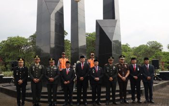 Jelang HUT ke-29, Pemkot Bekasi Ziarah ke Makam Pahlawan