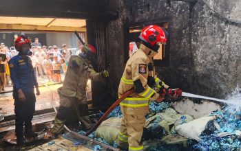 Petasan Picu Kebakaran Rumah Kosong di Pondok Melati