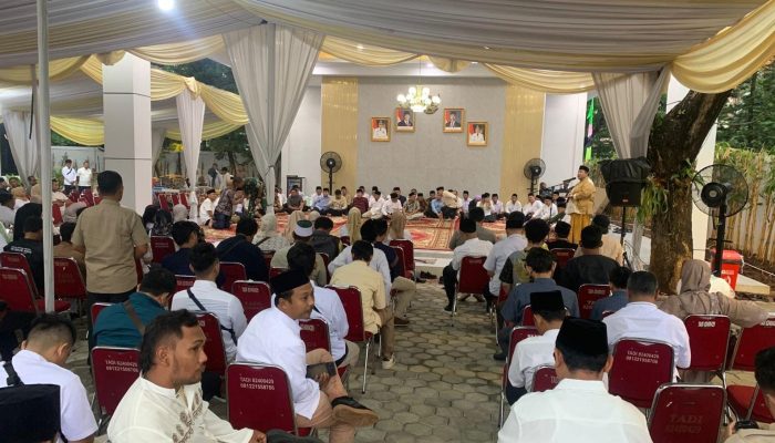 Rumah Dinas Wakil Wali Kota Bekasi Diresmikan, Harris Bobihoe Santuni Anak Yatim