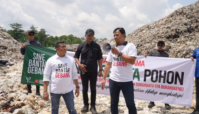 DPRD Desak DKI Jakarta Tanggung Jawab atas Kemacetan Parah Truk Sampah di Bantargebang