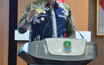 Wali Kota Bekasi Terapkan “One Day English”, Dorong ASN Go Internasional