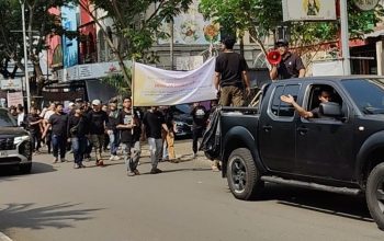 Warga Ruko GGC Demo Tolak Parkir Berbayar, Desak Pengembang Serahkan PSU