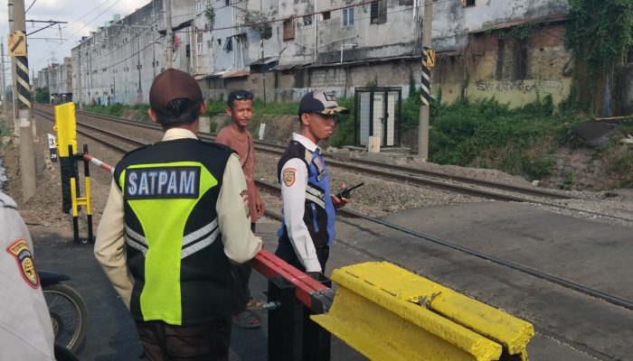 Dishub dan KAI Bersinergi Perkuat Pengamanan di Perlintasan Ampera Bekasi