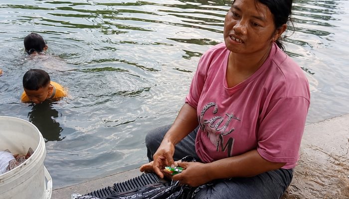 Miris! Terbatas Ekonomi, Warga Cikarang Terpaksa Gunakan Air Kali untuk Kebutuhan Sehari-hari
