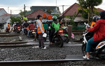 Warga Tolak Penutupan Perlintasan Sebidang di Jalan Pangeran Jayakarta, Minta Solusi Akses Pengganti