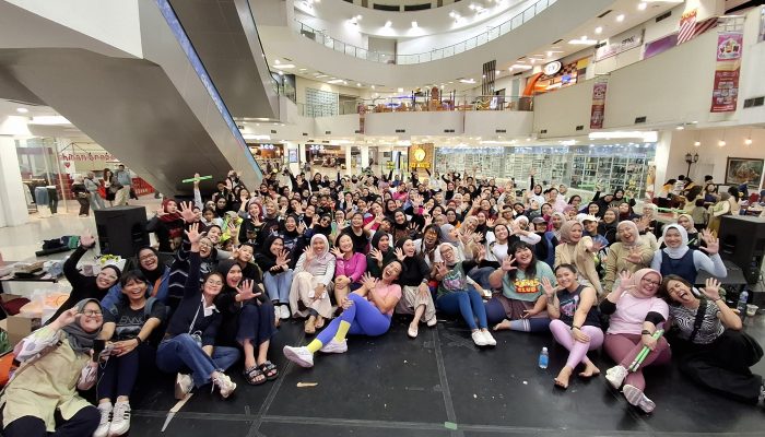 Ratusan Pecinta Pound Fit Meriahkan HUT ke-5 Poundtastic Community di Blu Plaza Bekasi