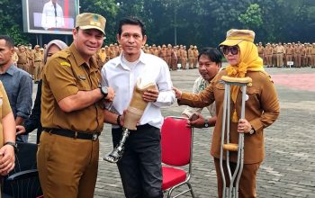Dapat Bantuan Kaki Palsu, Eks Ojek Online Berharap Bisa Kembali Mencari Nafkah 