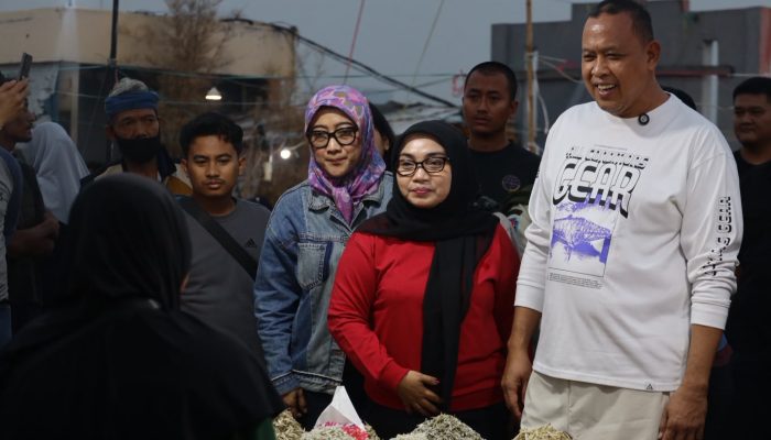 Tri Adhianto Respons Keluhan Pedagang Pasar Baru, Awning dan Eskalator Disiapkan 