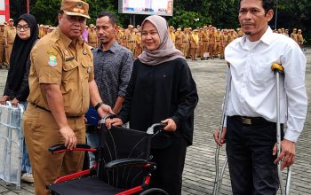Pemkot Bekasi Salurkan 91 Alat Bantu Disabilitas untuk Warga Miskin 