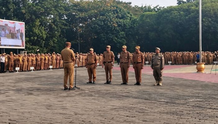 Persoalan PKL Plaza Patriot, Tri Adhianto Bebastugaskan 5 Pejabat