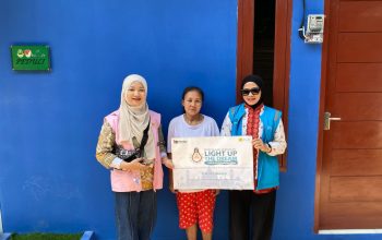 PLN UP3 Bekasi Hadirkan Listrik Mandiri Bagi Warga Kranji Melalui Program Light Up The Dream