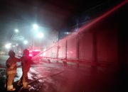 Gudang Kardus PT Mie Sedap di Bekasi Terbakar, Petugas Masih Lakukan Pendinginan