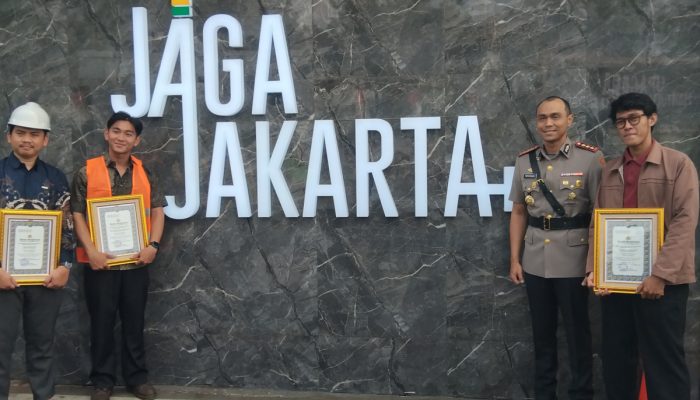 Polres Bekasi Kota Beri Penghargaan kepada Komunitas yang Peduli Warga