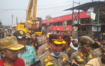 Pemkot Bekasi Tertibkan 316 PKL di Jalan M. Yamin Pasar Baru