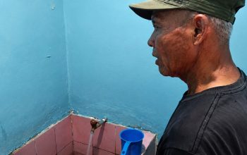 Warga Bekasi Keluhkan Air PDAM Keruh dan Dipenuhi Cacing 