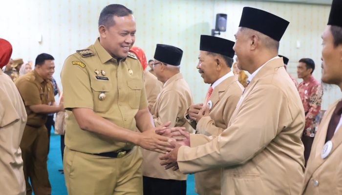Kukuhkan Pengurus LLI, Tri Adhianto Dorong Lansia Tetap Berkarya