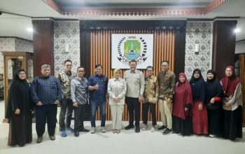Tolak Jalan Dijadikan Akses Cluster, Warga Perumahan Pemda Jatiasih Mengadu ke DPRD