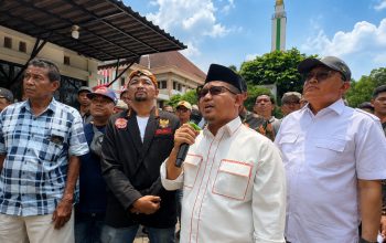Ketua DPRD Kota Bekasi Kawal Aspirasi Pedagang Pasar Baru Tolak Relokasi ke Rooftop