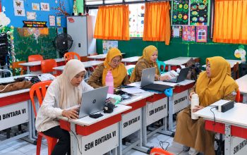 98 Persen Siswa di SDN Bintara VI Ikuti PJJ
